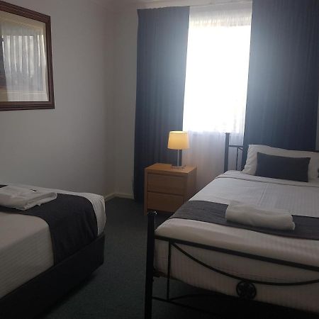 Mid City Motor Inn Singleton Εξωτερικό φωτογραφία