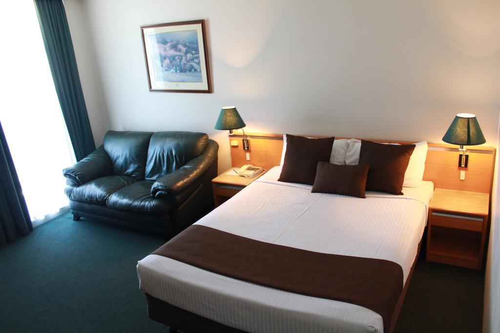 Mid City Motor Inn Singleton Δωμάτιο φωτογραφία