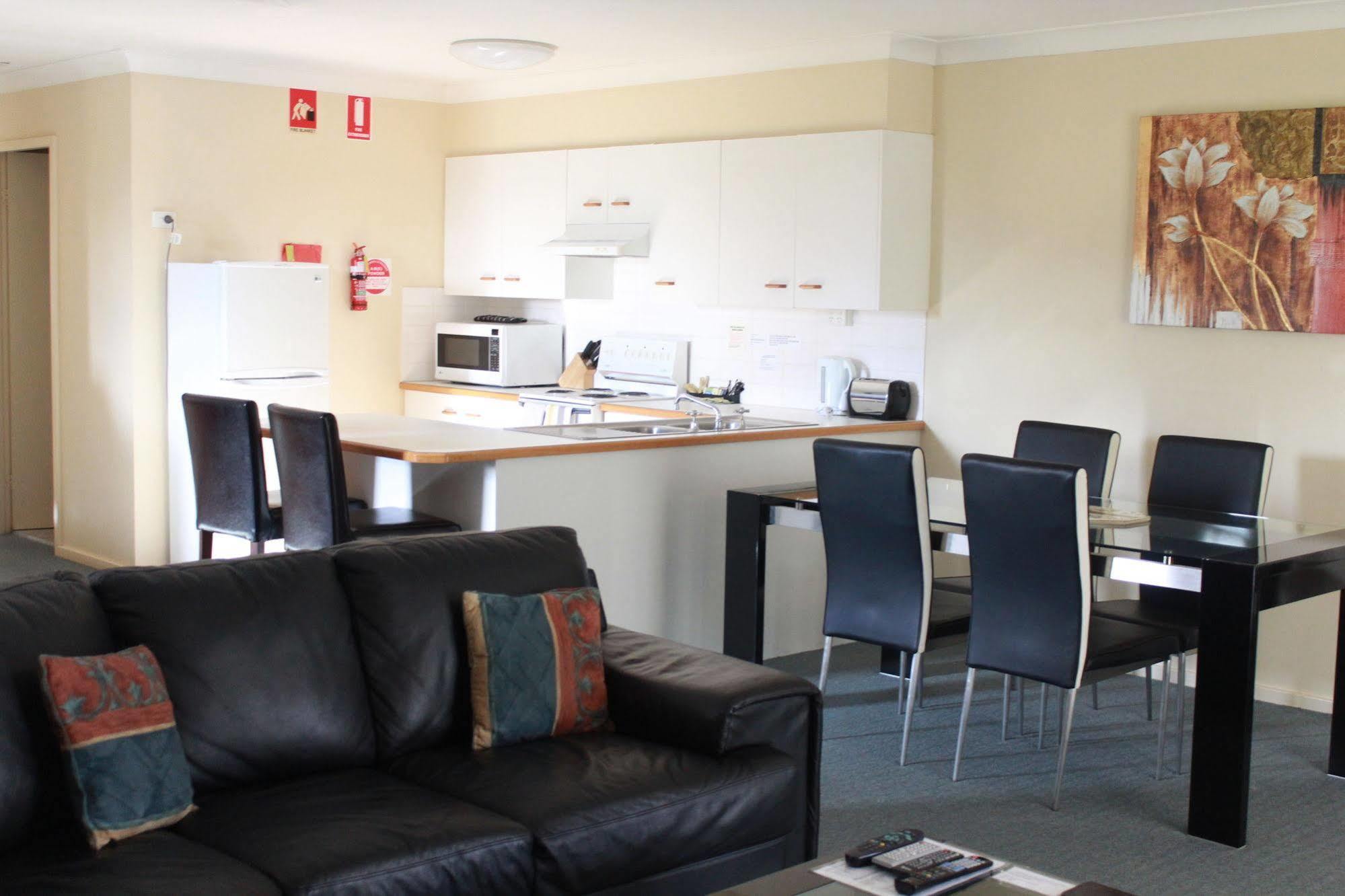 Mid City Motor Inn Singleton Εξωτερικό φωτογραφία