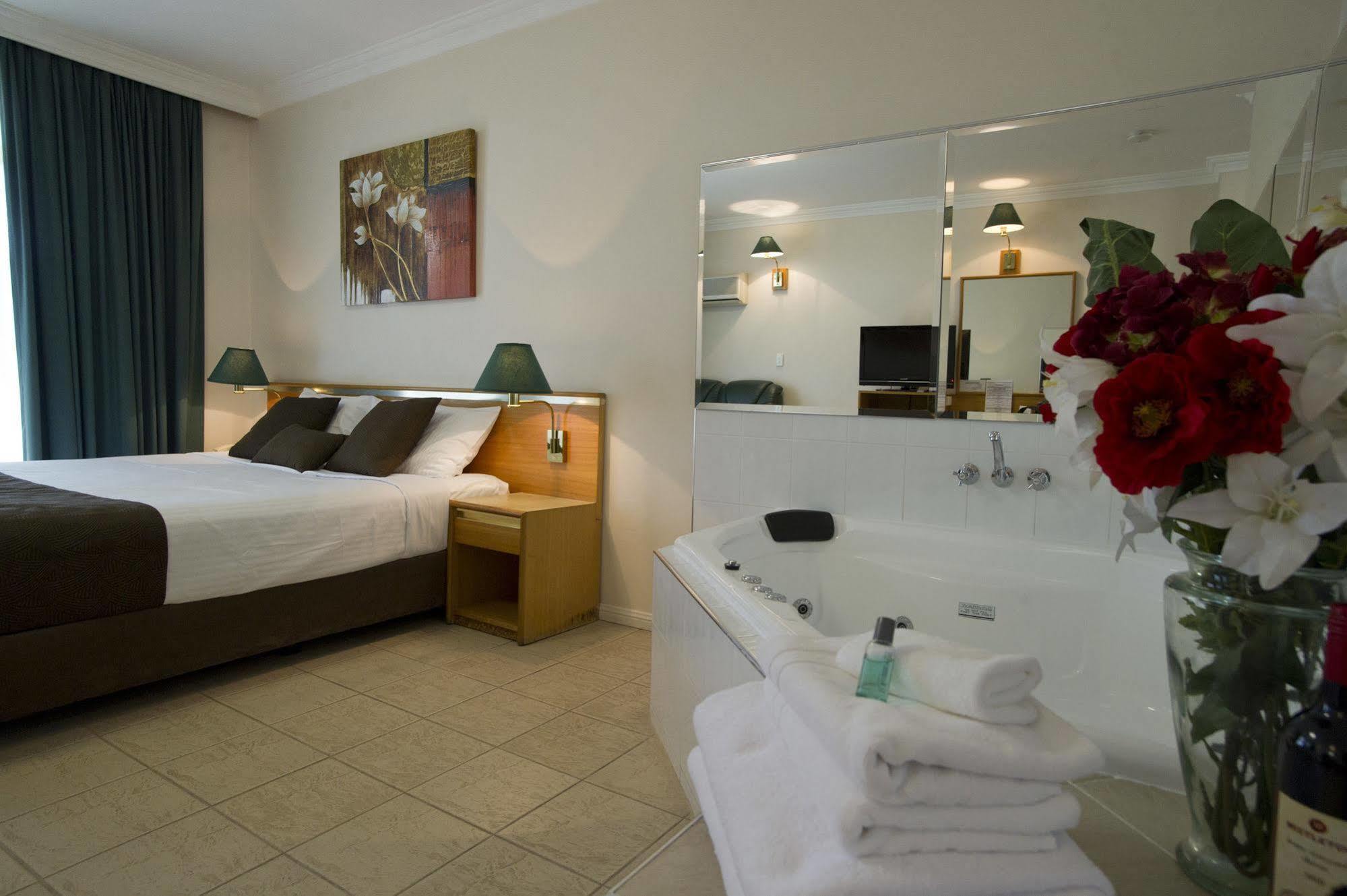 Mid City Motor Inn Singleton Εξωτερικό φωτογραφία