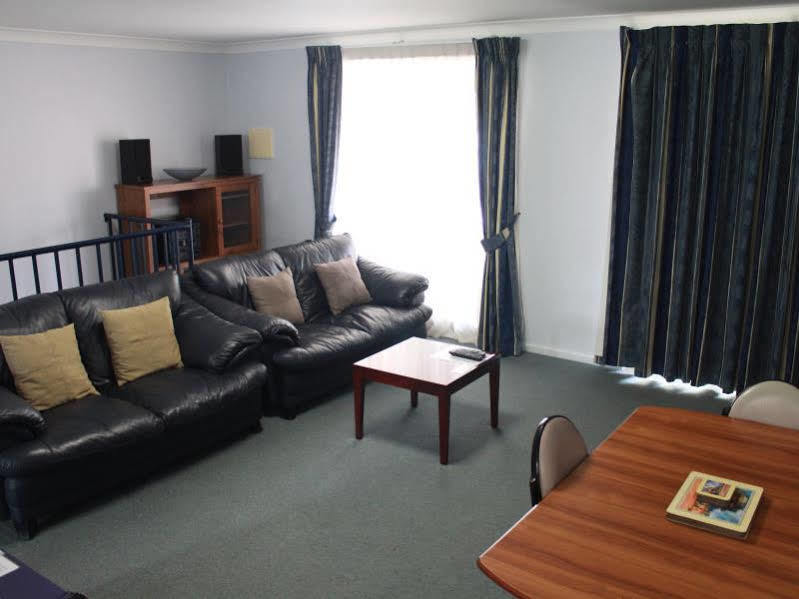 Mid City Motor Inn Singleton Εξωτερικό φωτογραφία