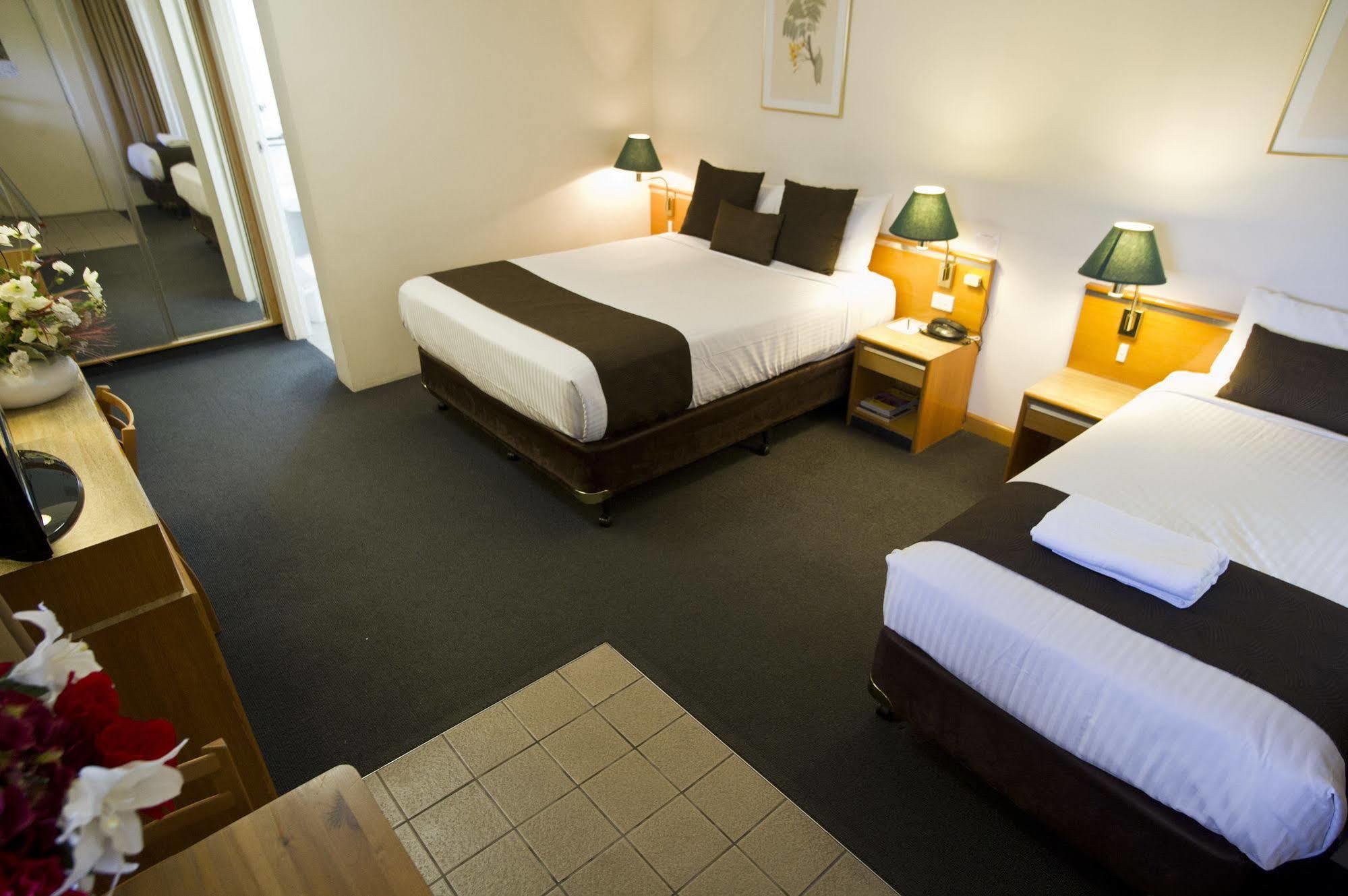 Mid City Motor Inn Singleton Εξωτερικό φωτογραφία