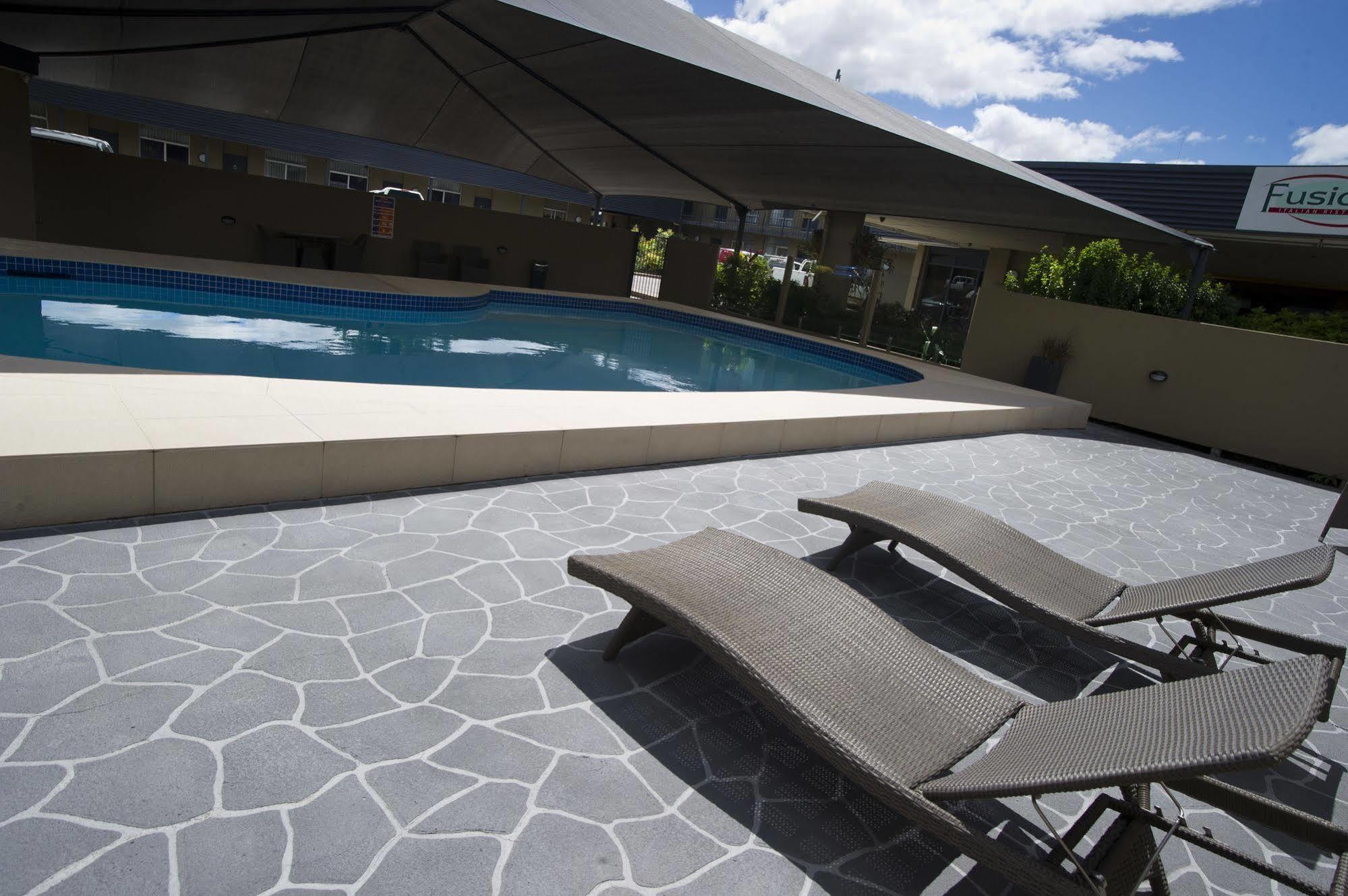 Mid City Motor Inn Singleton Εξωτερικό φωτογραφία