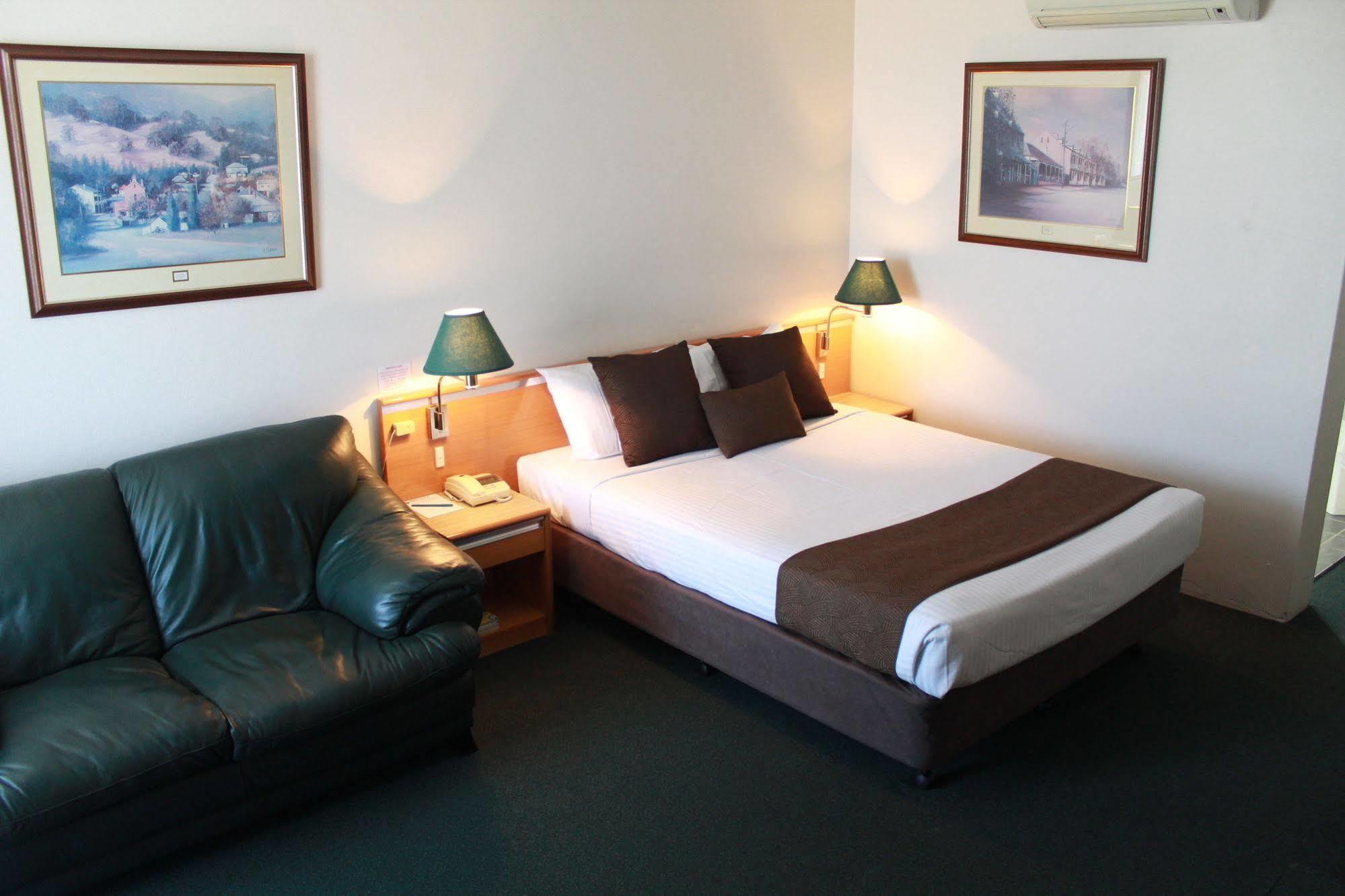 Mid City Motor Inn Singleton Εξωτερικό φωτογραφία