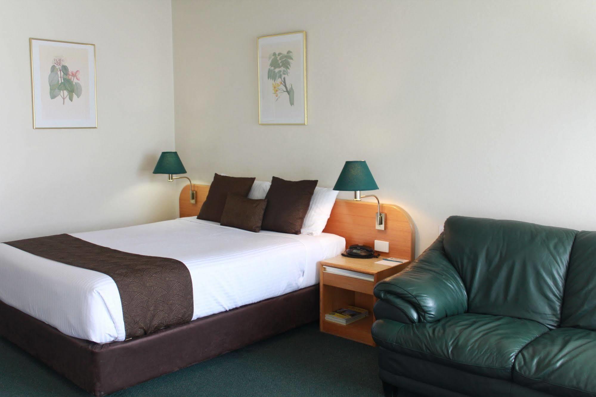 Mid City Motor Inn Singleton Εξωτερικό φωτογραφία
