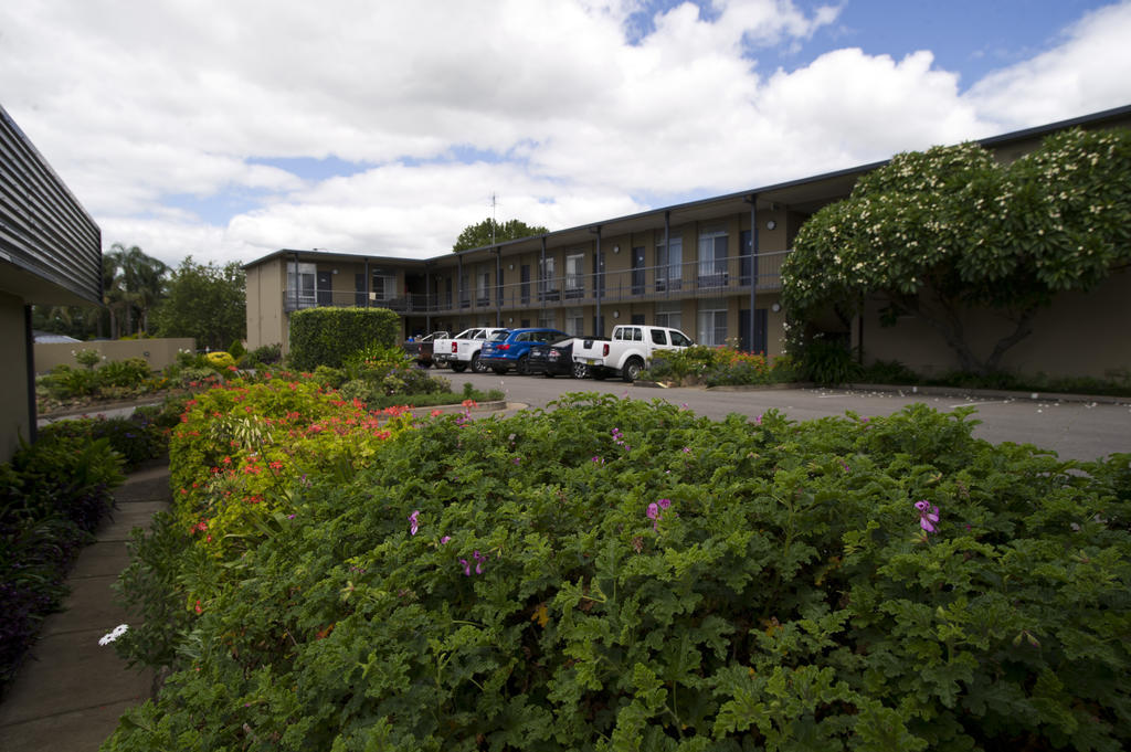 Mid City Motor Inn Singleton Εξωτερικό φωτογραφία