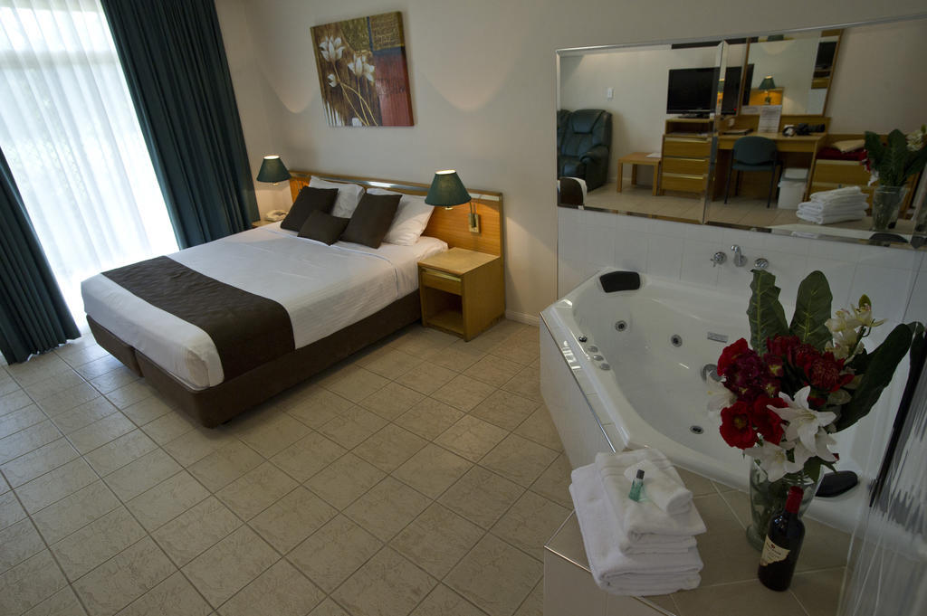 Mid City Motor Inn Singleton Δωμάτιο φωτογραφία