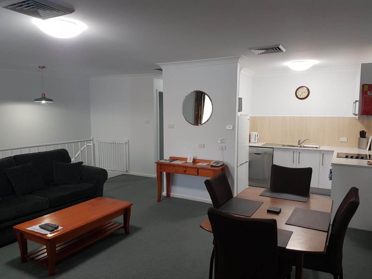 Mid City Motor Inn Singleton Εξωτερικό φωτογραφία