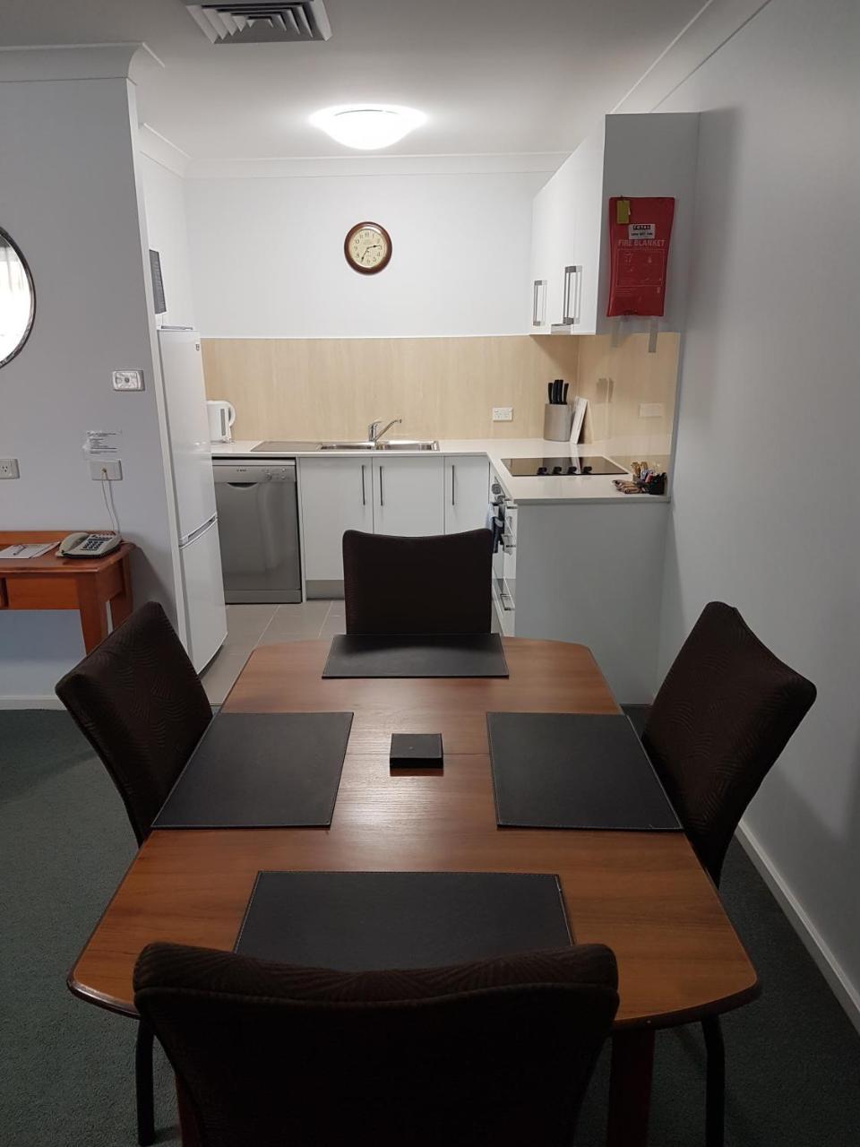 Mid City Motor Inn Singleton Εξωτερικό φωτογραφία